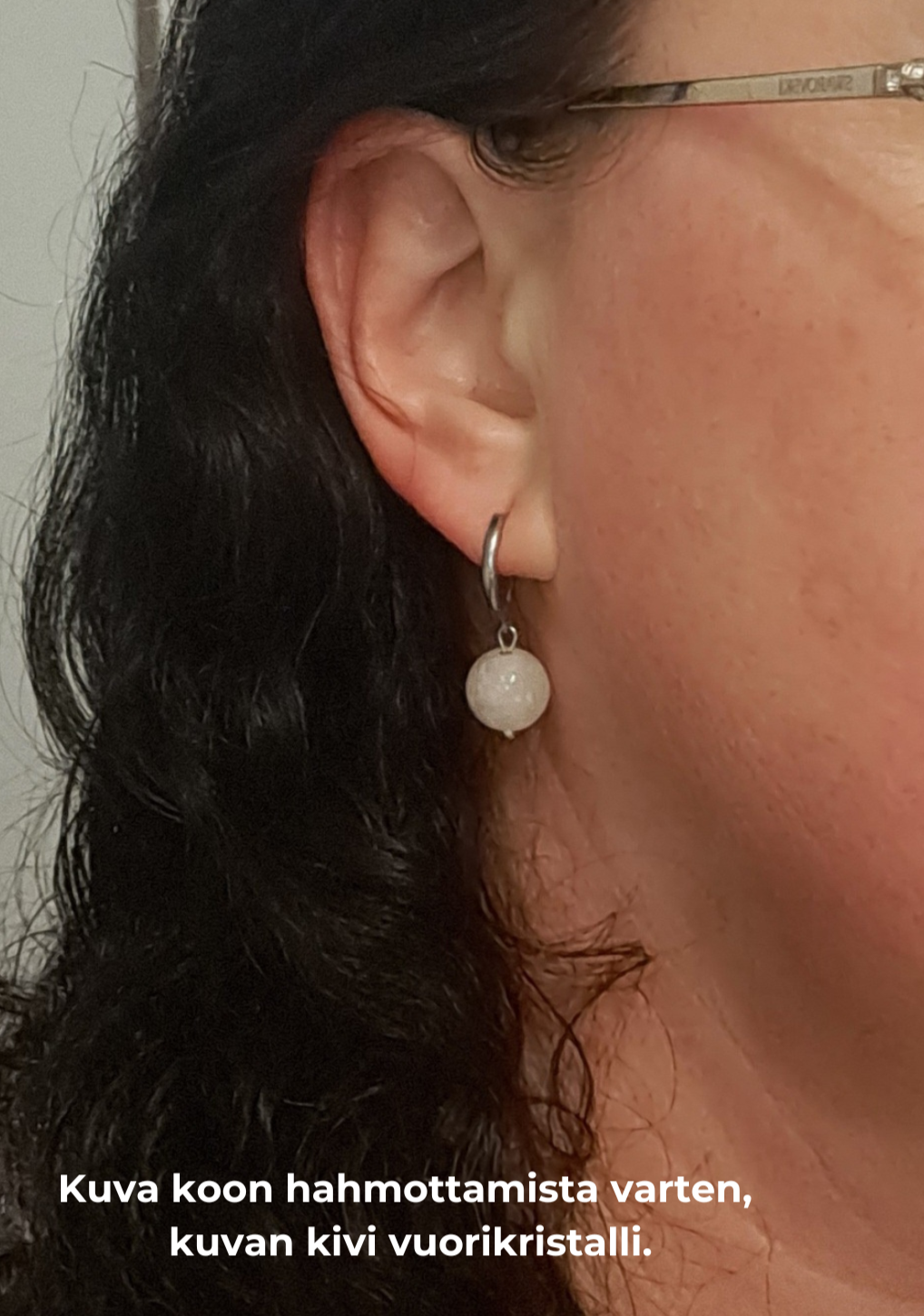 Helmikorvakorut sininen sodaliitti