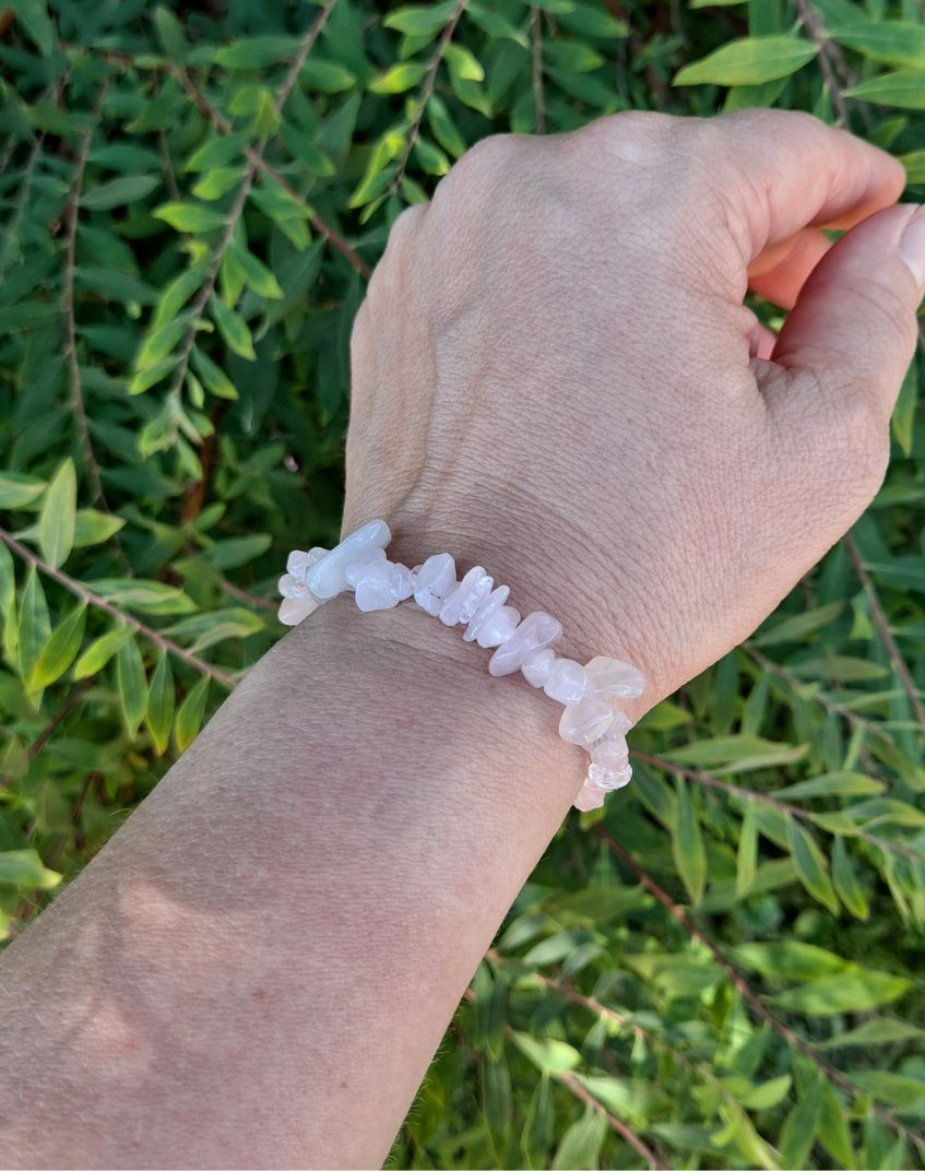 Rannekoru ruusukvartsi siru