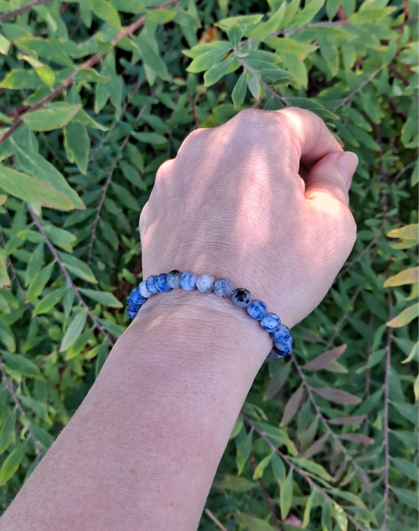 Rannekoru blue spot jaspis helmi
